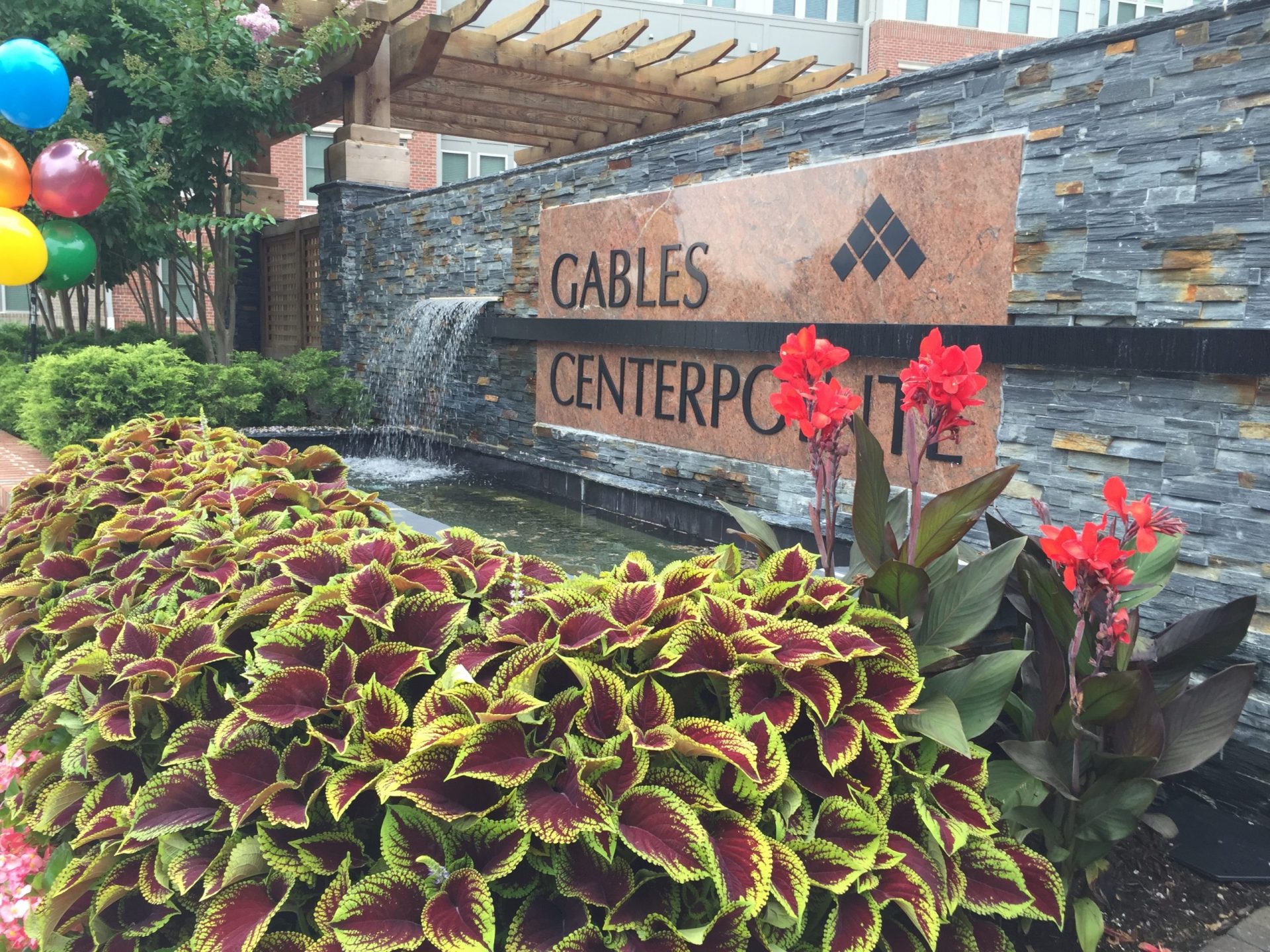 Gables Centerpointe Sign and Fountain